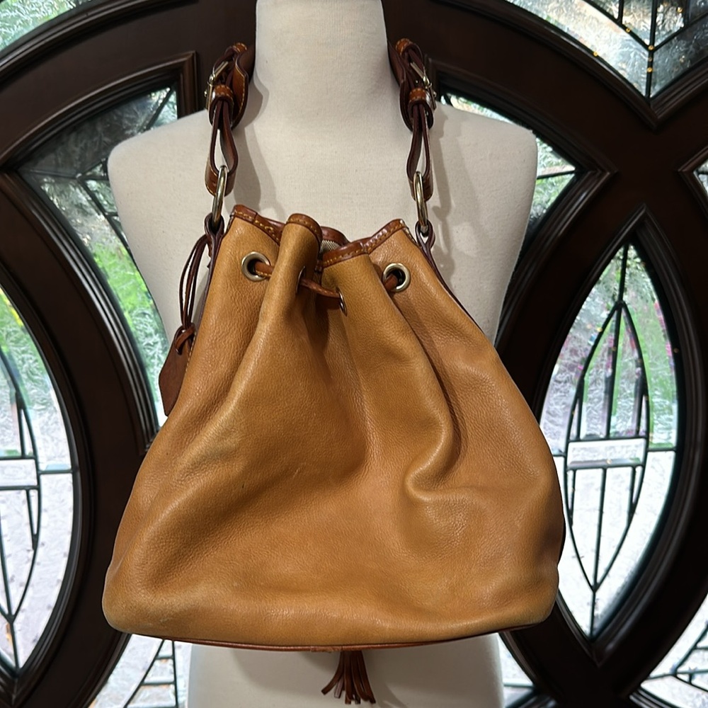 Dooney & Bourne Bucket Bag 💼 - Picture 2 of 10
